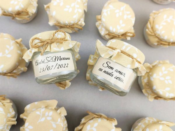 Quando e quem deve entregar as lembrancinhas de casamento?