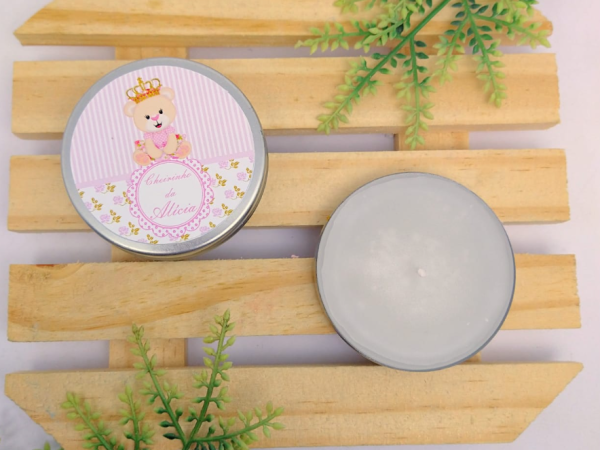 Além do Enxoval: 5 Motivos para Ter Velas Aromáticas no seu Chá de Bebê